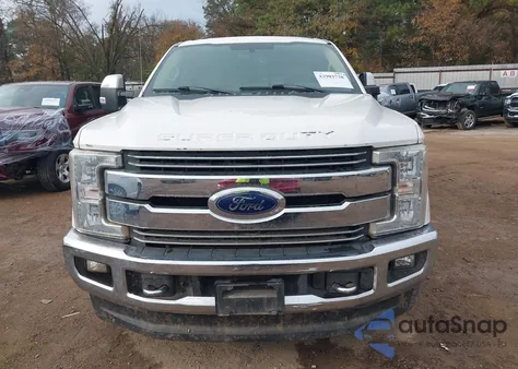 2017 Ford F-250 Lariat из США, поврежденный, VIN 1FT7W2BTXHEE63410